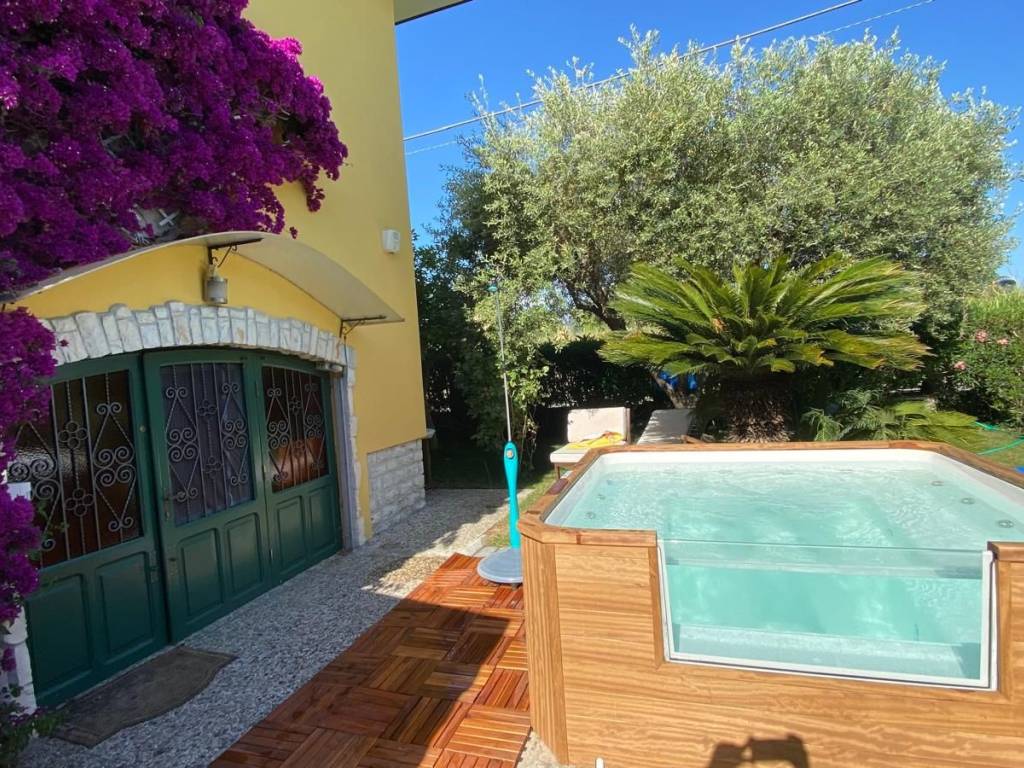 Villa a Ameglia in Via Pisanello, 152 - Foto 4