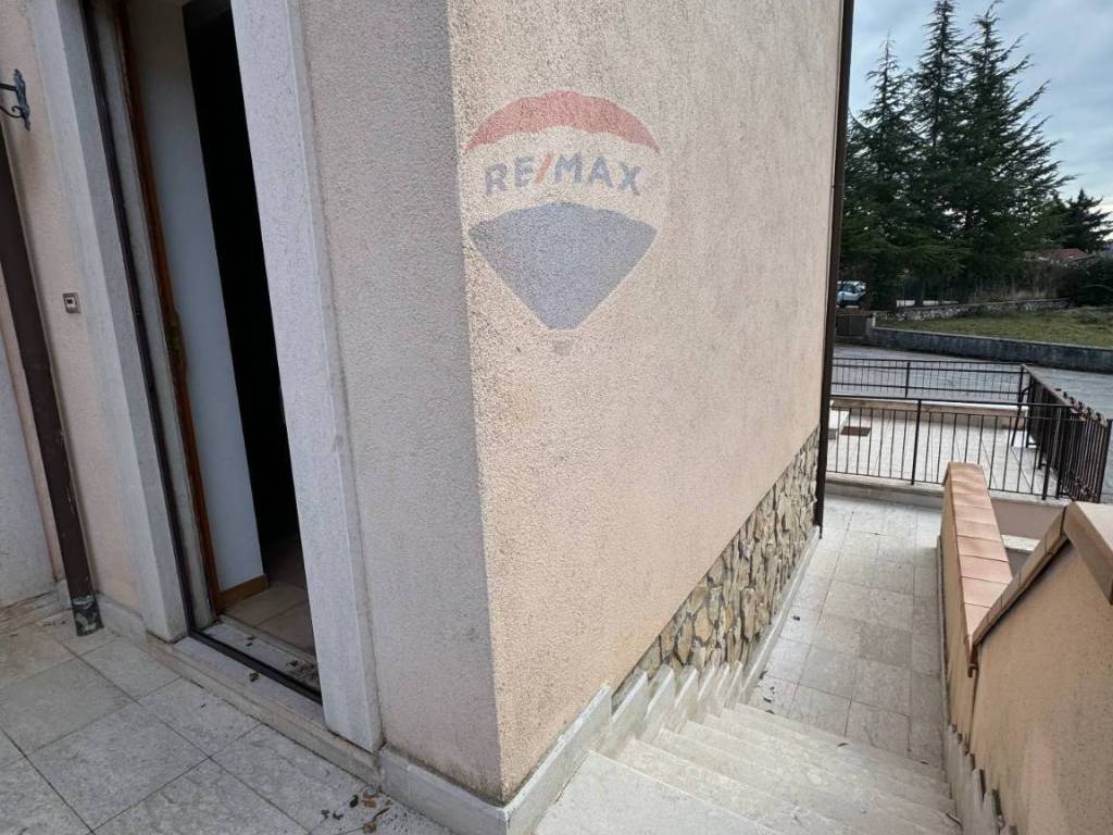 Appartamento a Villetta barrea in Via del Lago - Foto 5