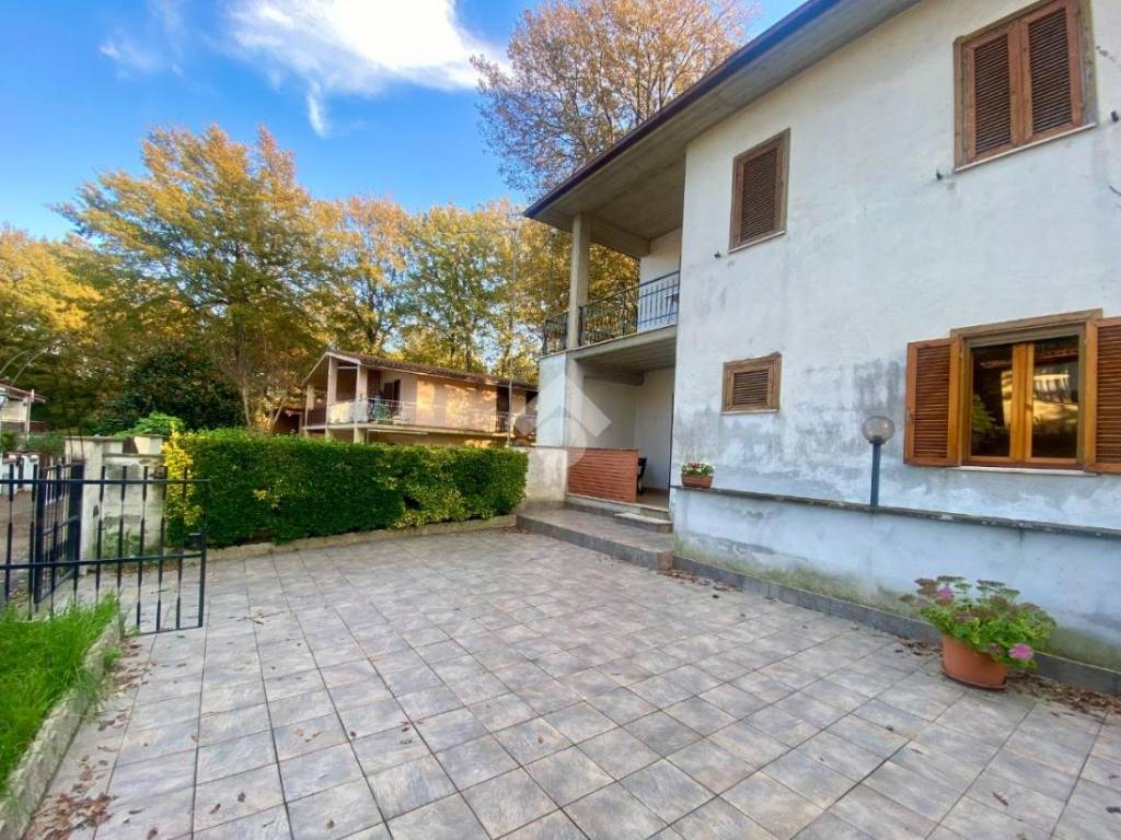 Villetta a schiera a Valentano in Via degli Abeti, 16 - Foto 3