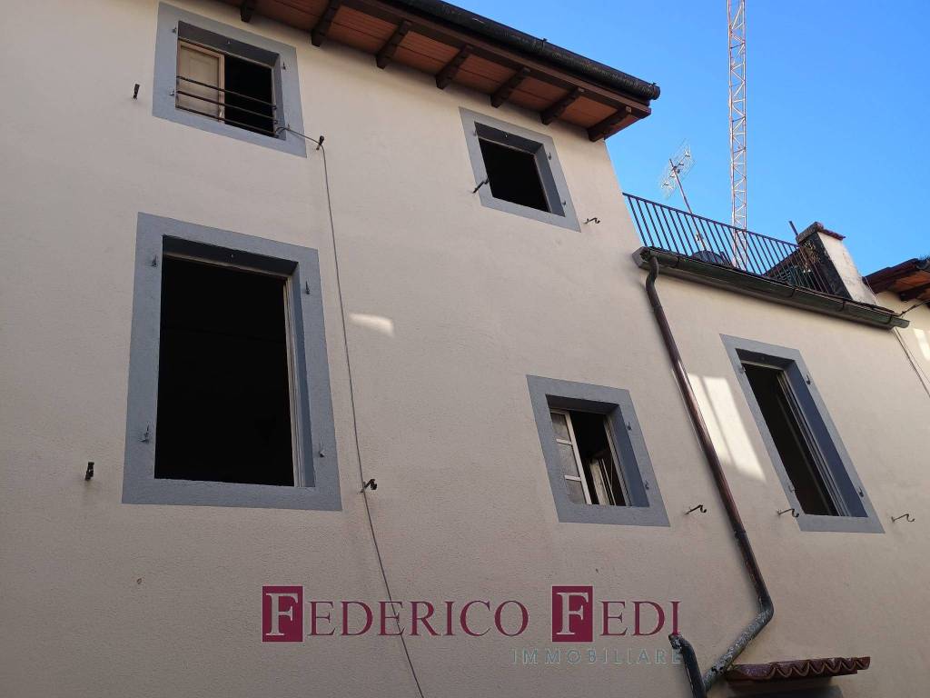 Casa indipendente a Prato in Piazza Mercatale - Foto 2