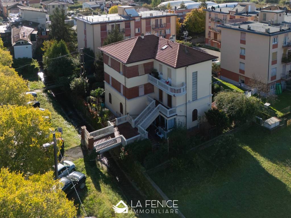 Appartamento a Sarzana in Viale Giuseppe Mazzini, 14 - Foto 3