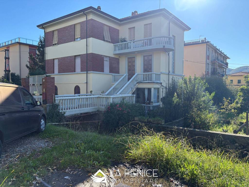 Appartamento a Sarzana in Viale Giuseppe Mazzini, 14 - Foto 4