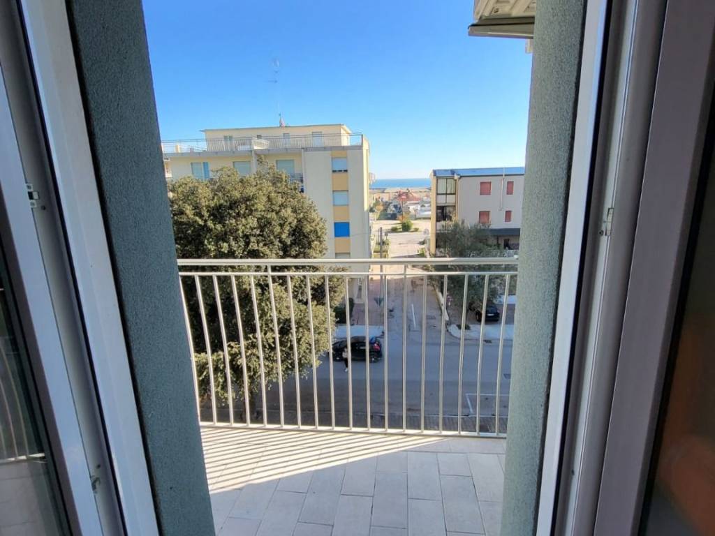 Appartamento a Comacchio in Viale Giovanni Pascoli, 10 - Foto 3