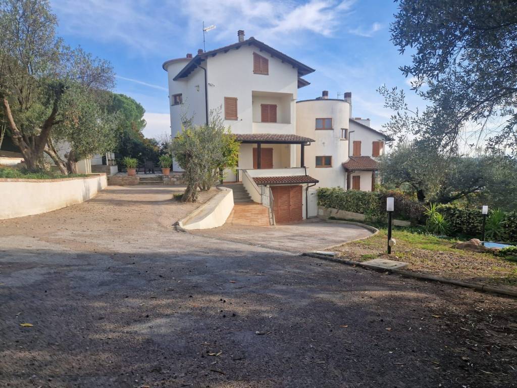 Villa a Perugia in Via Bartolomeo Grazioli, 28 - Foto 3