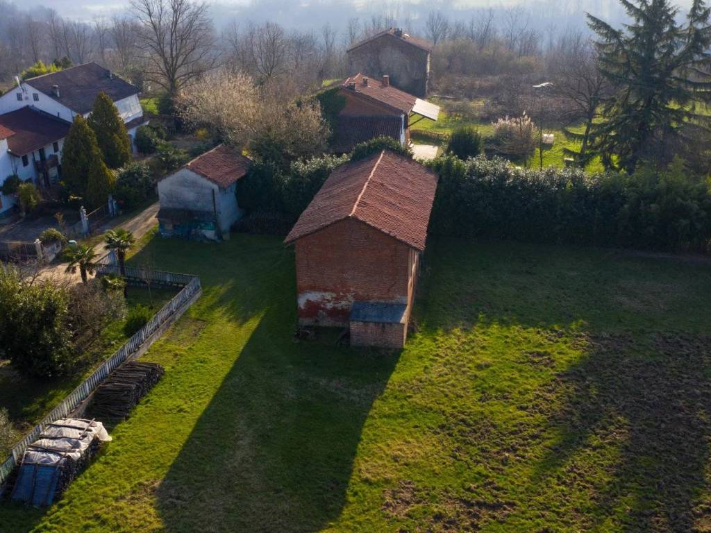 Rustico / casale a Valfenera in Frazione San Sebastiano - Foto 2