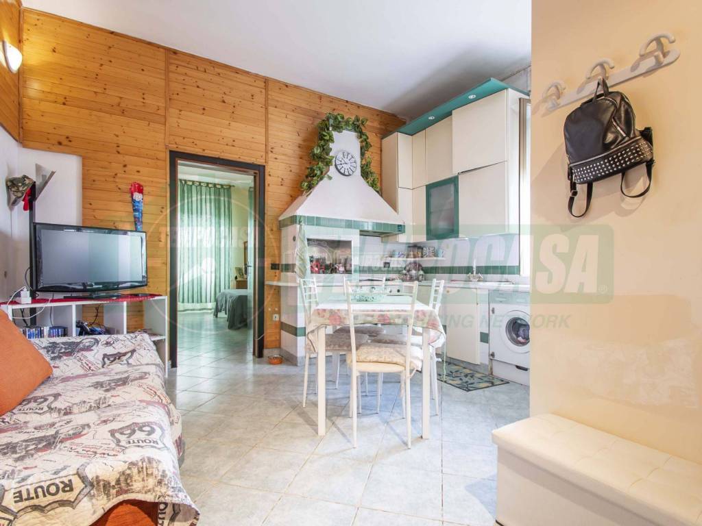 Appartamento a Gerenzano in Via per uboldo - Foto 5