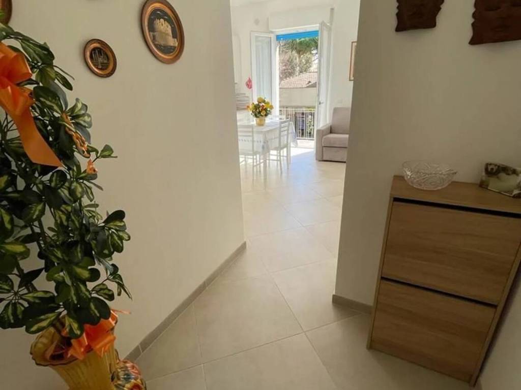 Appartamento a Follonica in Via Cassarello - Foto 2