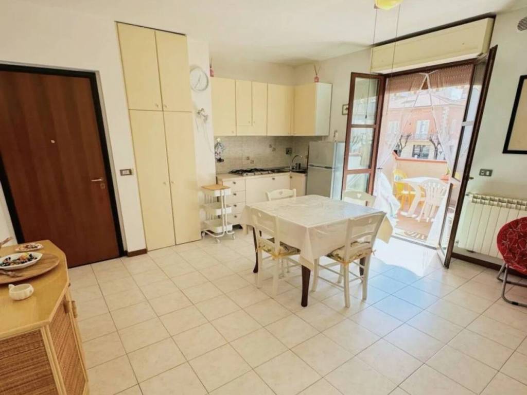 Appartamento a Follonica in Via Litoranea - Foto 4