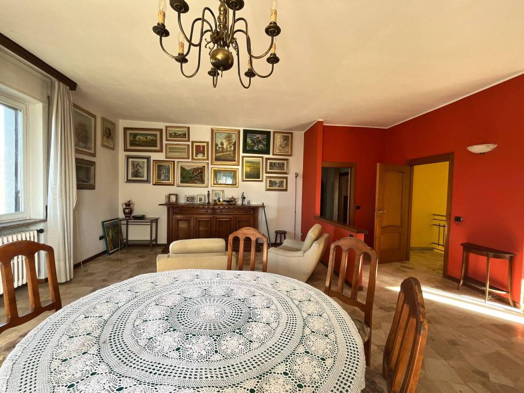 Villa a Besozzo in Via G. Rebuschini, 81 - Foto 5