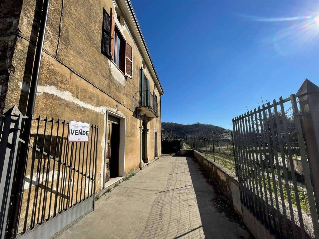 Rustico / casale a Isola del liri in Via Campo di Grilli, 218 - Foto 2