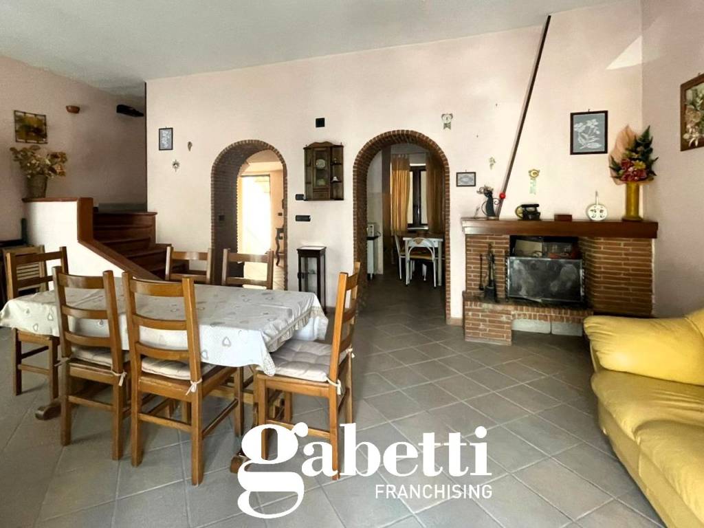 Casa indipendente a Bellona in Piazza Umberto I - Foto 5