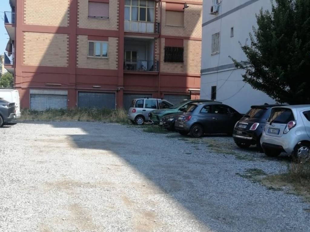 Box / garage a Aversa in Via Ettore Corcioni, 59 - Foto 3