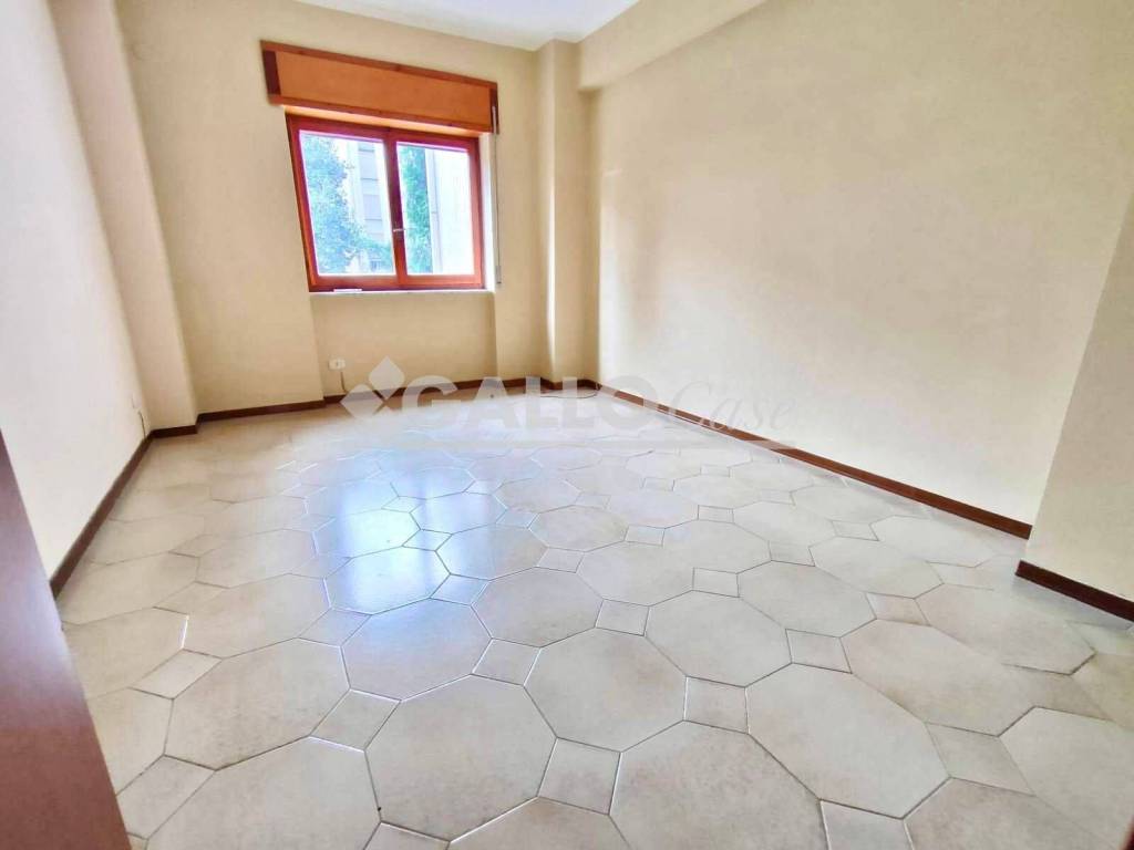 Appartamento a Cosenza in Piazza Primo Maggio - Via Enrico De Nicola - Foto 3