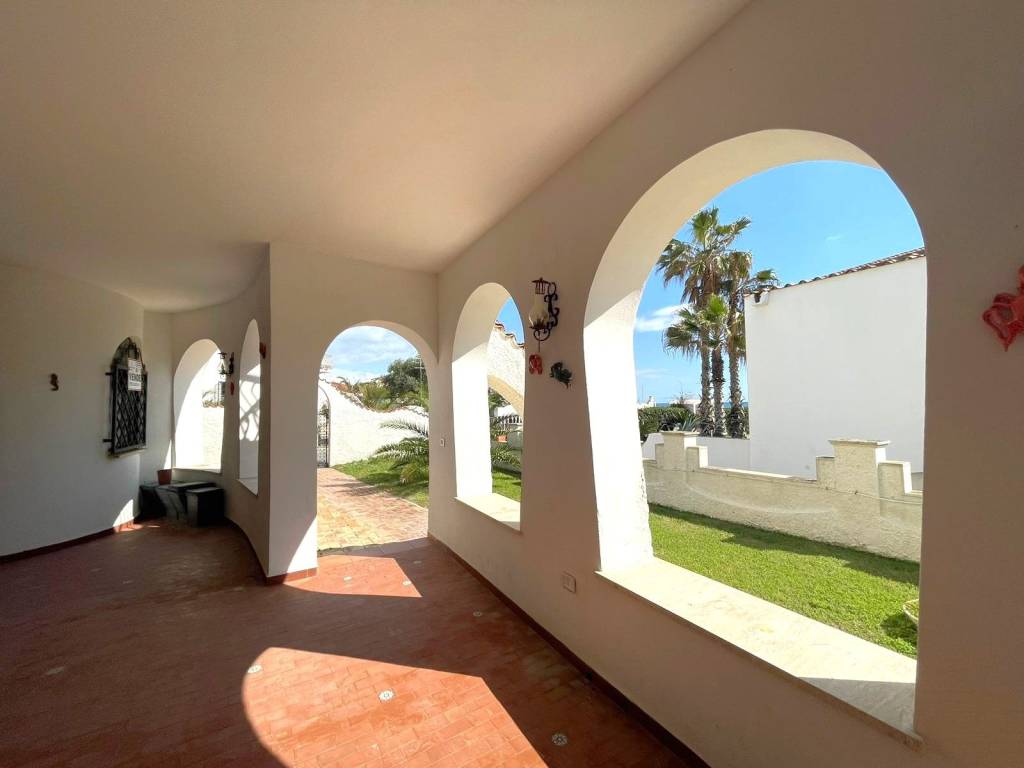 Villa a Terracina in Via Priamo - Foto 5