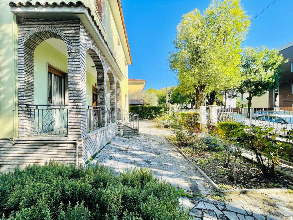 Casa indipendente a Brescia in Via Sorelle Agazzi - Foto 4