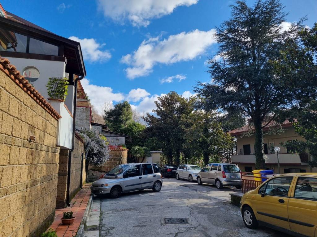 Appartamento a Mercogliano in Viale San Modestino - Foto 2