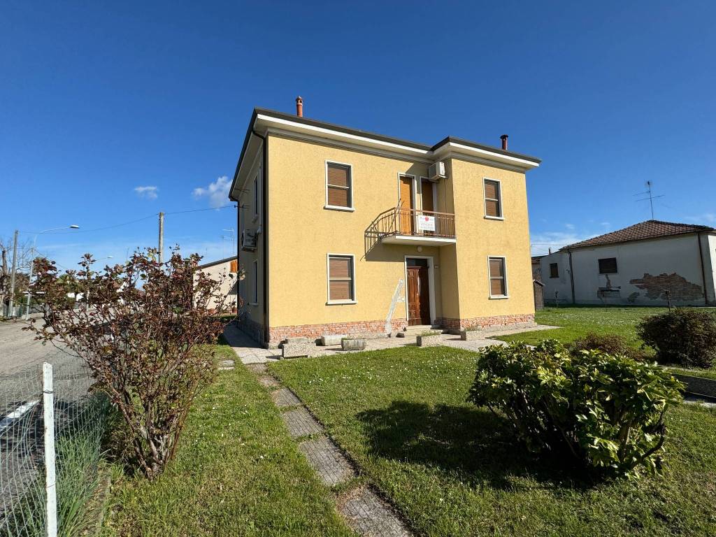 Villa a Argenta in Via Valletta, 5 - Foto 2