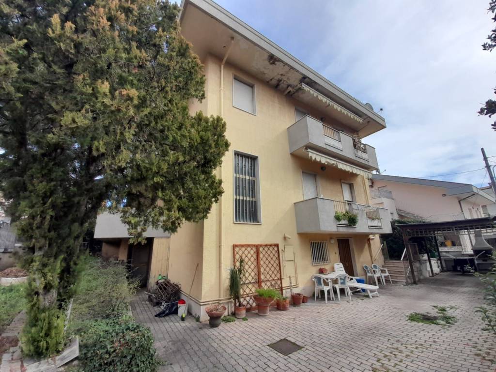Villa a Pescara in Via Fonte Romana, 47 - Foto 2