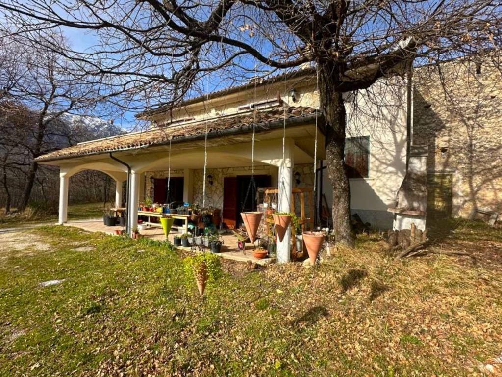 Villa a Caramanico terme in Viale Roma - Foto 2