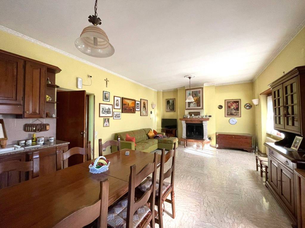 Casa indipendente a Isola del liri in Via Capitino, 236 - Foto 2