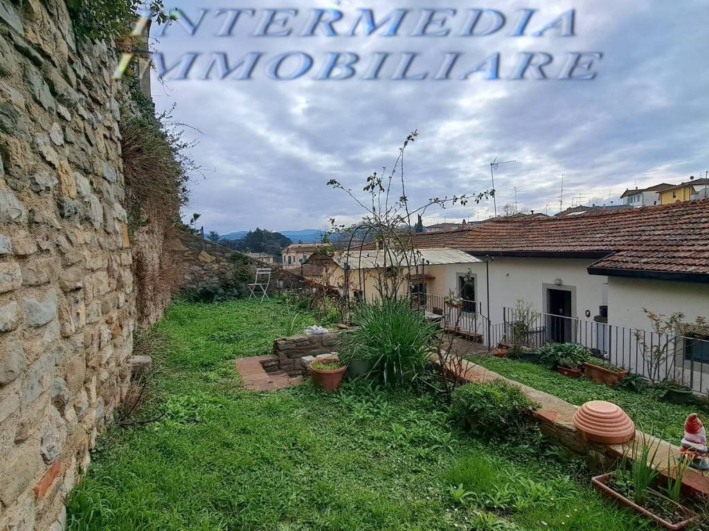 Casa indipendente a Bucine in Via Roma - Foto 3