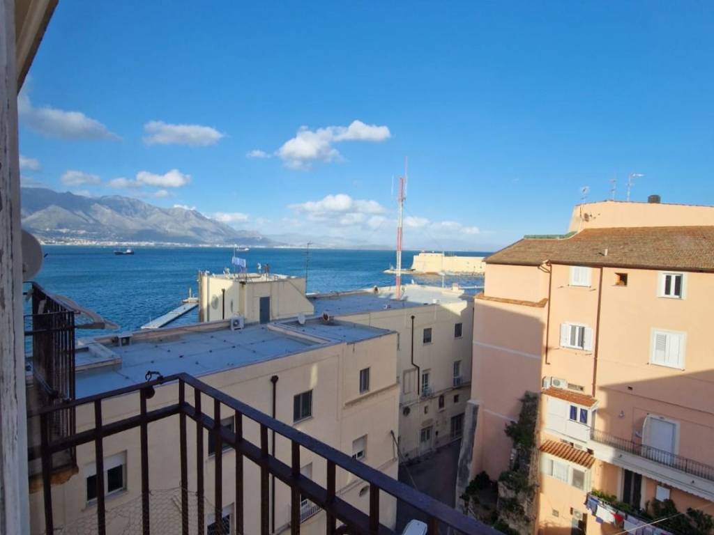 Appartamento a Gaeta in Piazza Generale Vincenzo Traniello, 8 - Foto 3