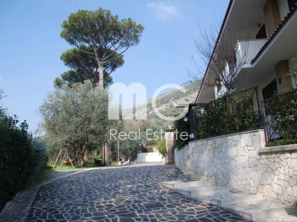 Villa a Caserta in Via Di Vigna Brigida, 1 - Foto 3