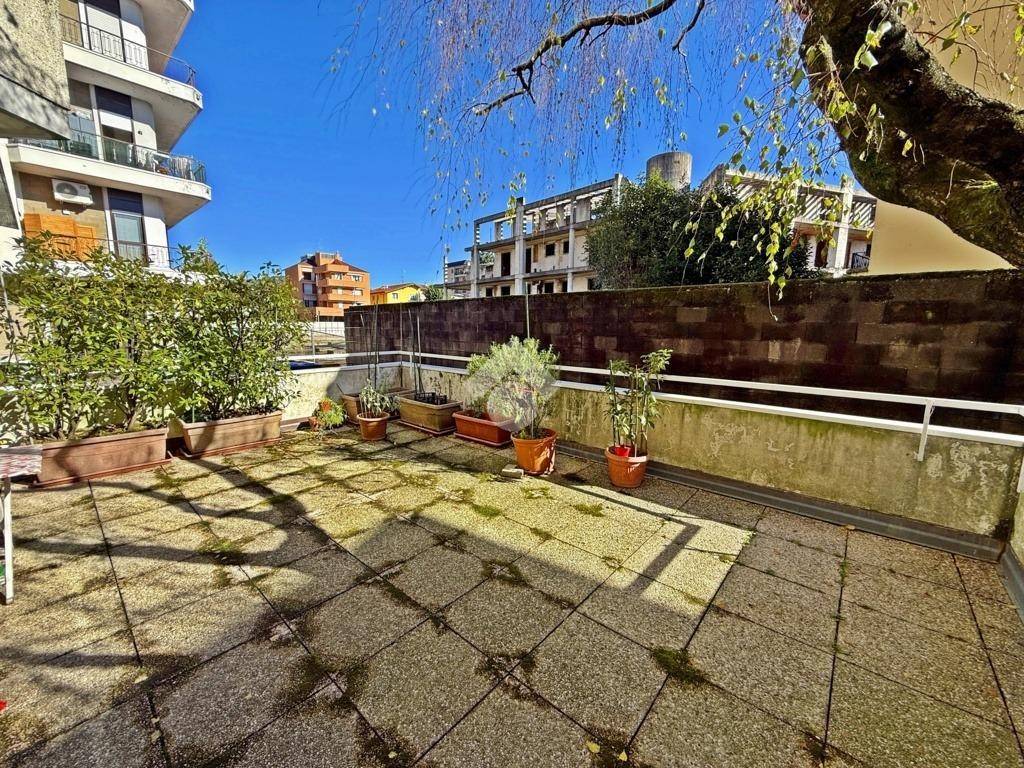 Appartamento a Sesto calende in via dell'Olmo, 18 - Foto 2