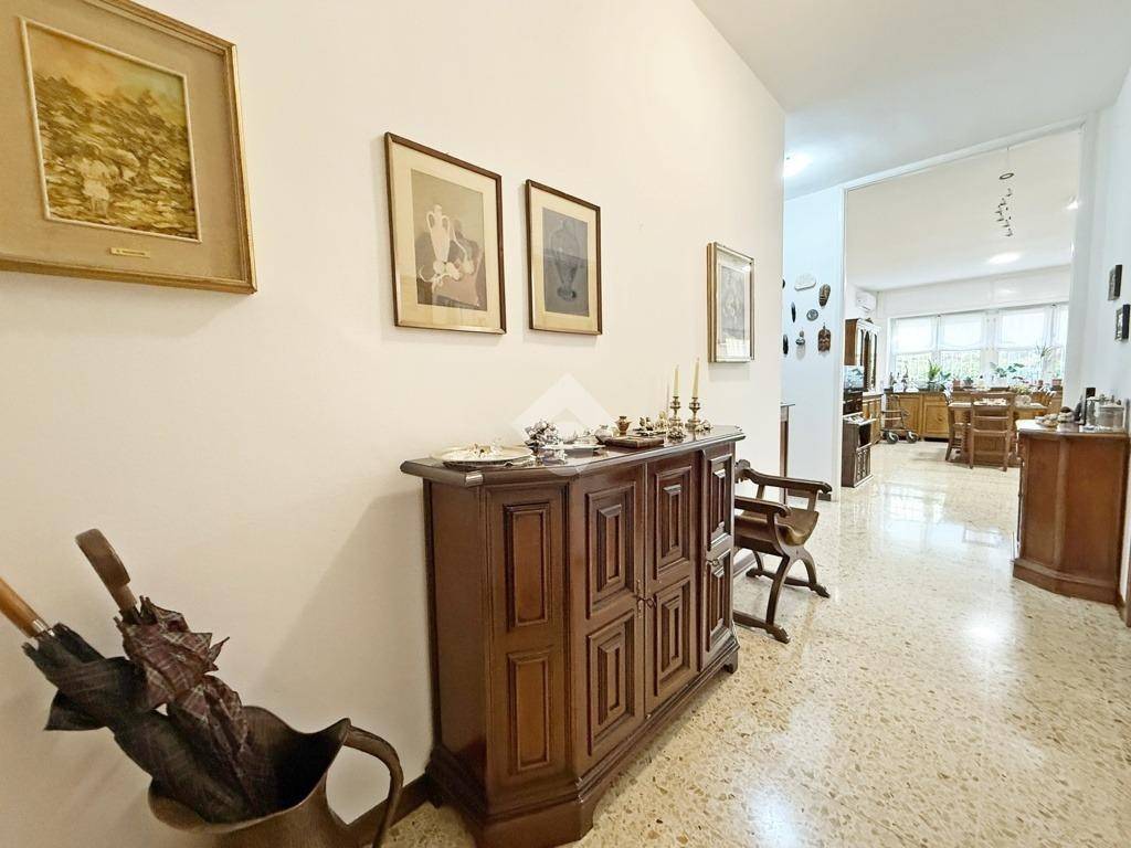 Appartamento a Sesto calende in via dell'Olmo, 18 - Foto 3