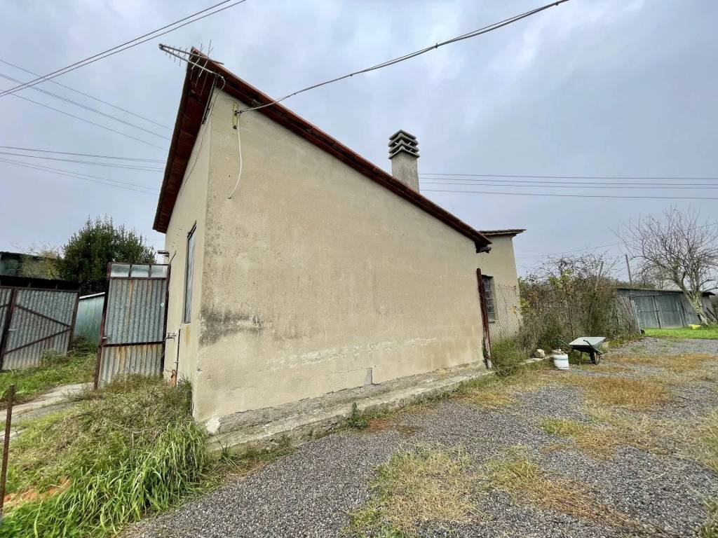 Casa indipendente a Capannori in Via Pesciatina, 737 - Foto 4