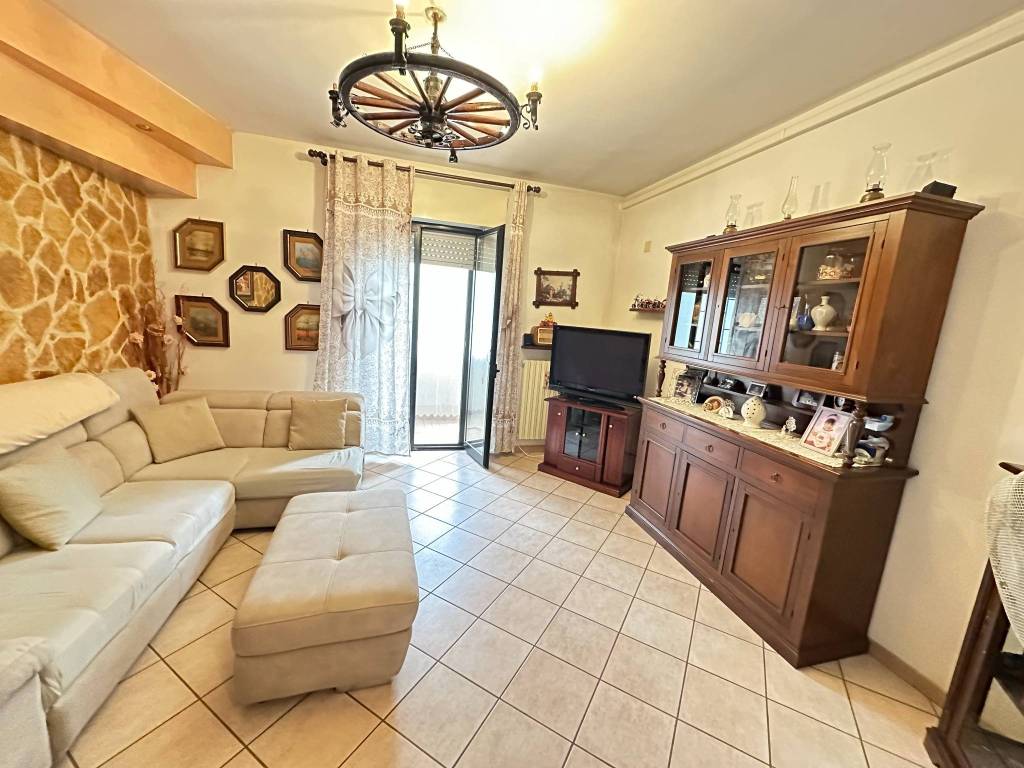 Appartamento a Carovigno in Via San Michele - Foto 3