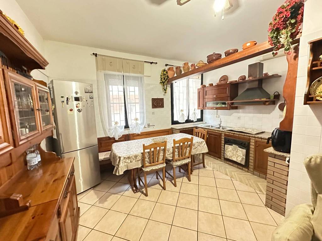 Appartamento a Carovigno in Via San Michele - Foto 4