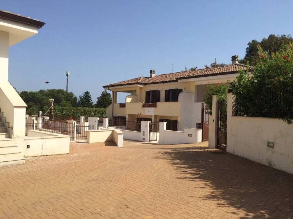 Villa a Fondi in Via Sant'Antonio 3636 S.N.C. - Foto 2