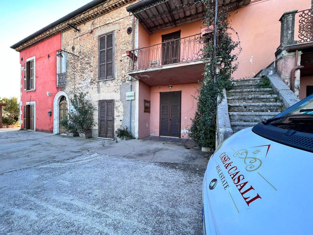 Rustico / casale a Isola del liri in Via Vado Capone Bottiglione, 8 - Foto 2