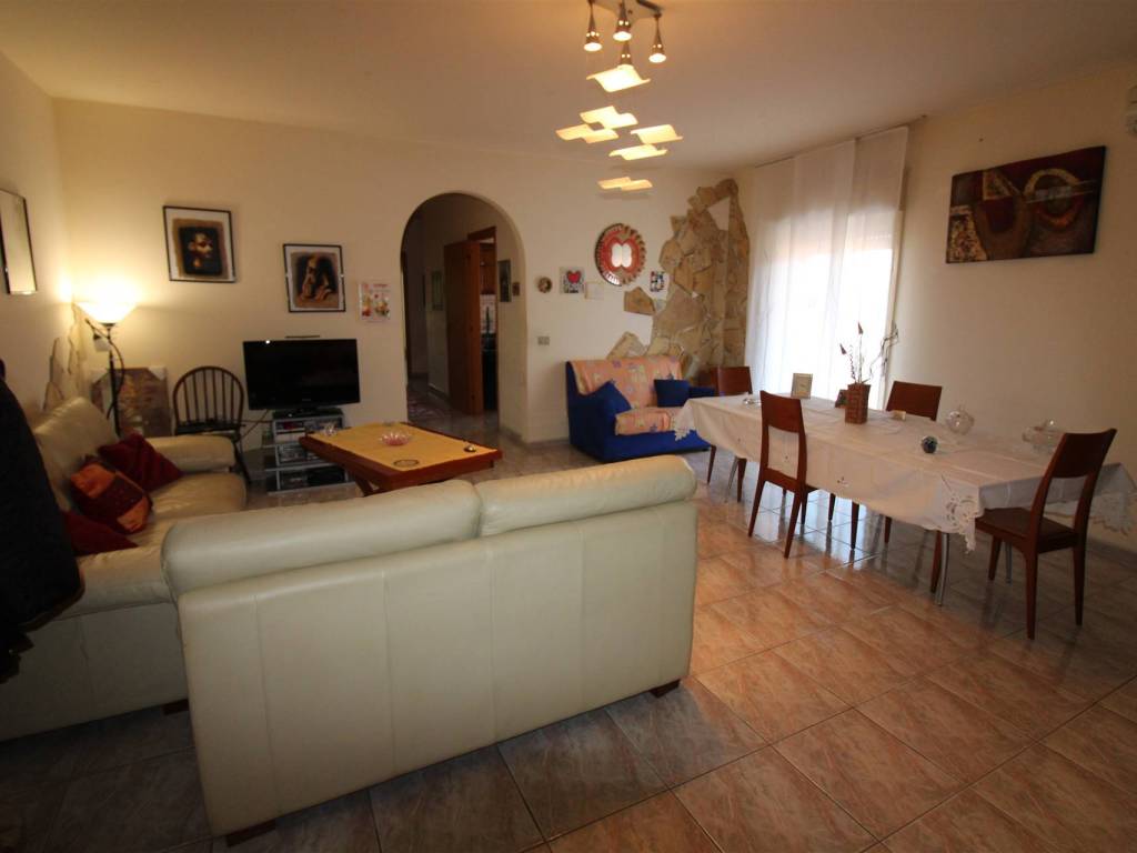Appartamento a Francofonte in C.DA SANT'ANTONIO - Foto 2