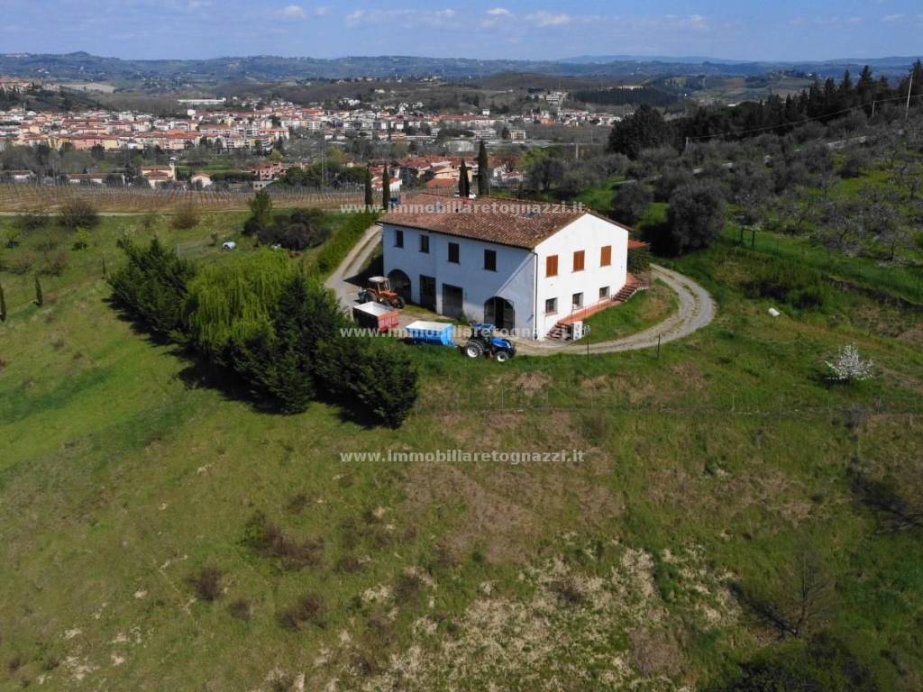 Rustico / casale a San gimignano in Località Badia Elmi - Foto 3
