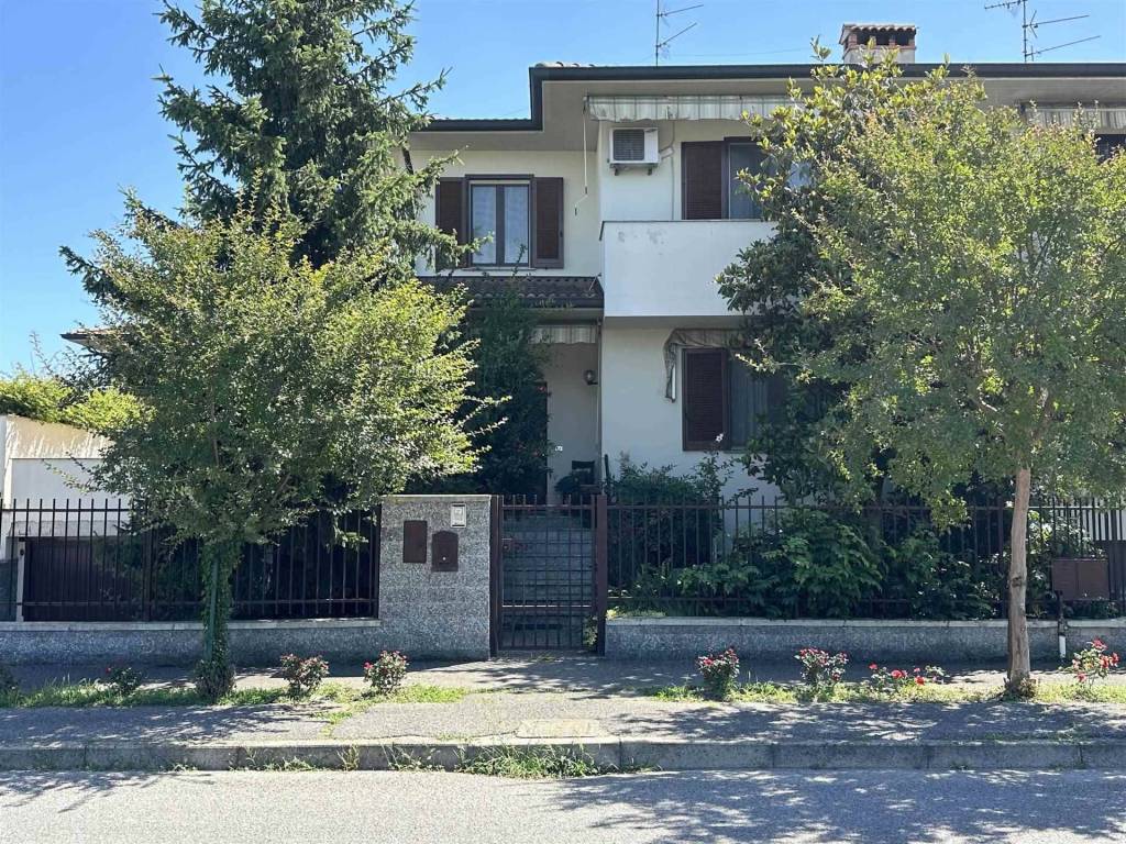 Villa a Sant'angelo lodigiano in Via dei Fiori - Foto 2