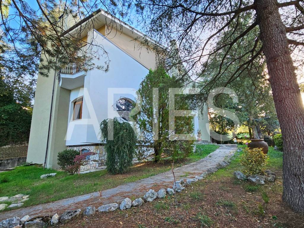 Villa a L'aquila in Via San Cipriano - Foto 4