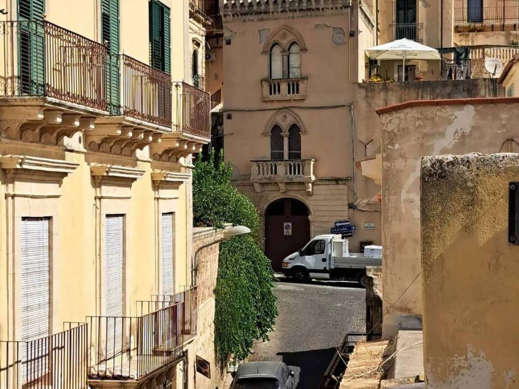 Villa a Noto in Via Ascenzo Mauceri, 35 - Foto 2