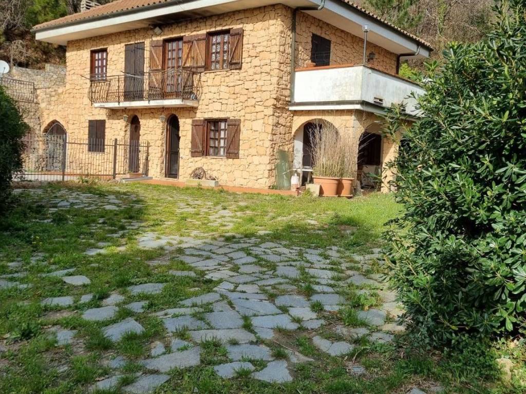 Villa a Vezzi portio in Via San Giorgio, 10 - Foto 4