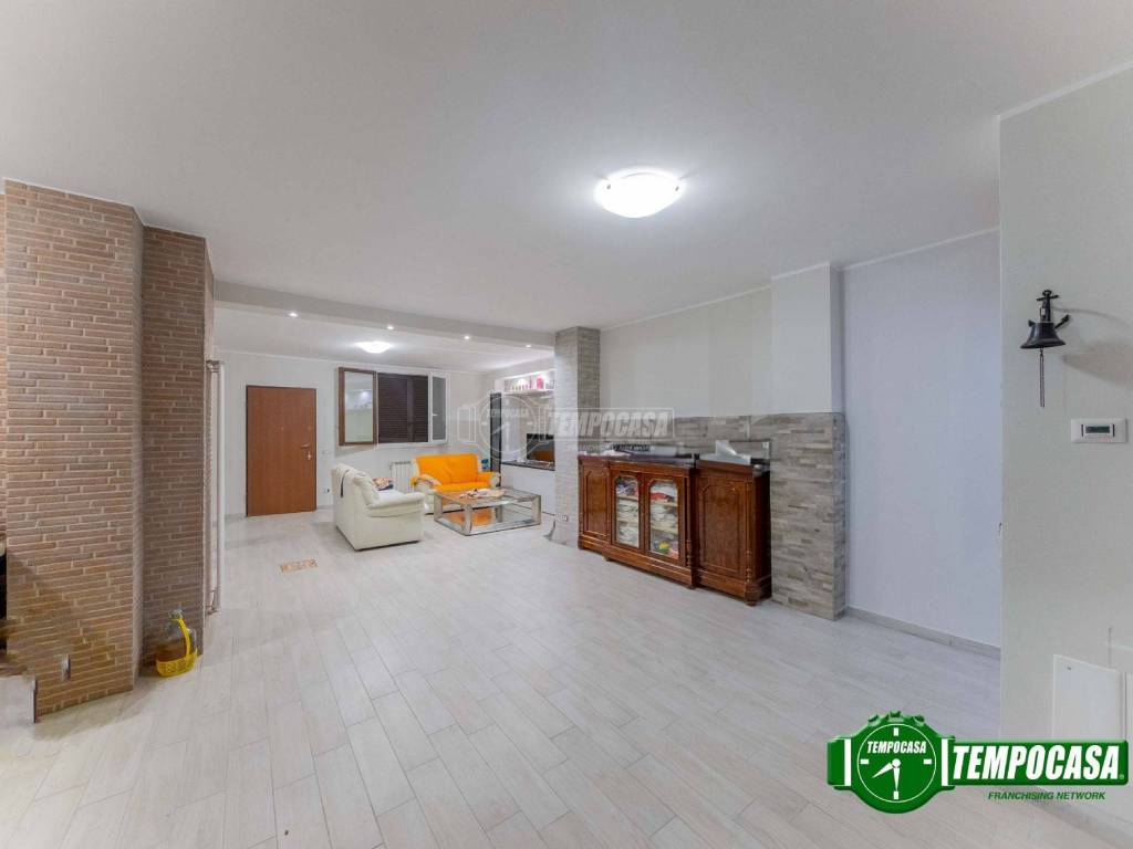 Casa indipendente a Bareggio in Via Brughiera 65 - Foto 5