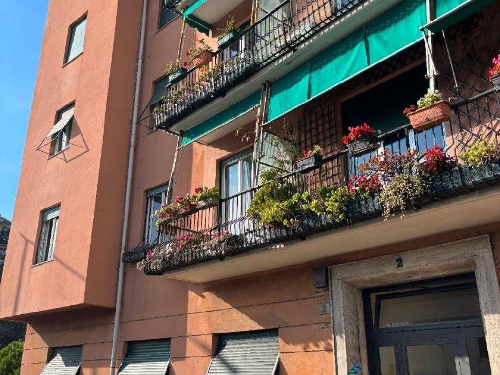 Appartamento a Genova in Via Donato Somma - Foto 2