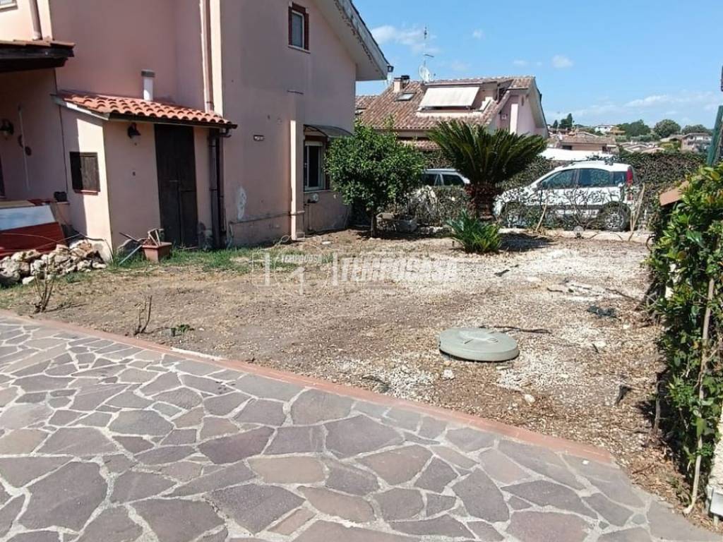 Appartamento a Ardea in Via Bolsena - Foto 4