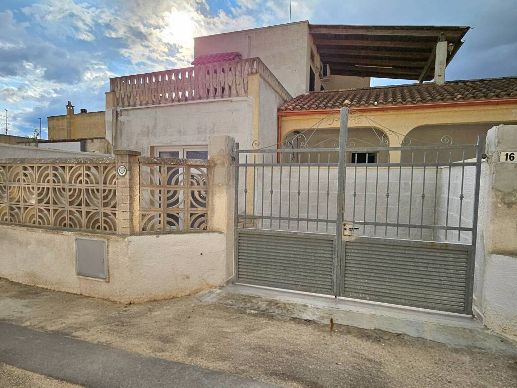 Villa a Lecce in Via Mazzara del Vallo - Foto 2