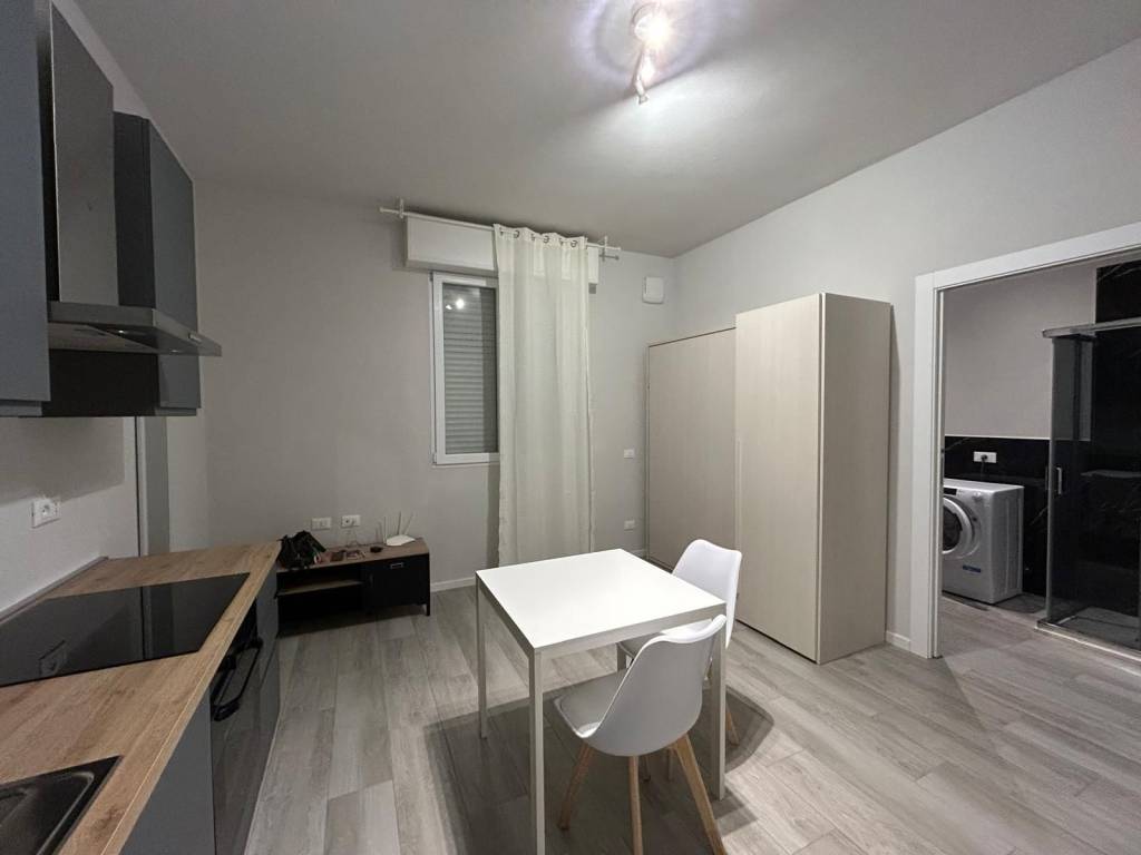 Appartamento a Modena in Via Girolamo Zanichelli - Foto 2