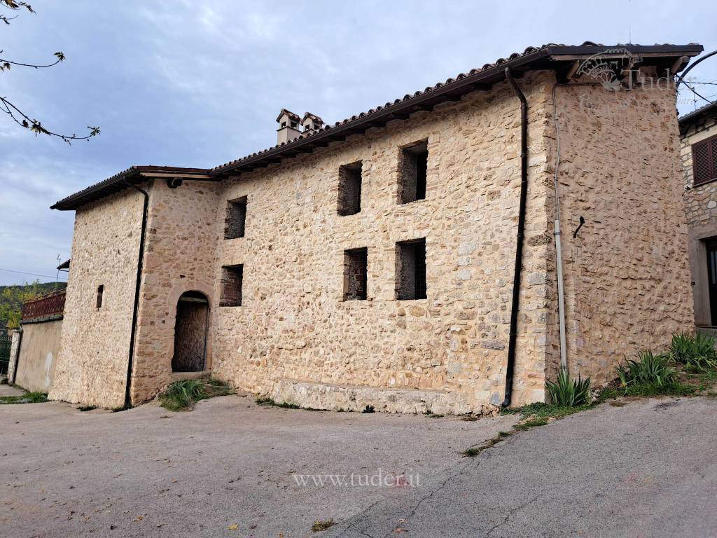Casa indipendente a Cascia in Fogliano - Foto 2
