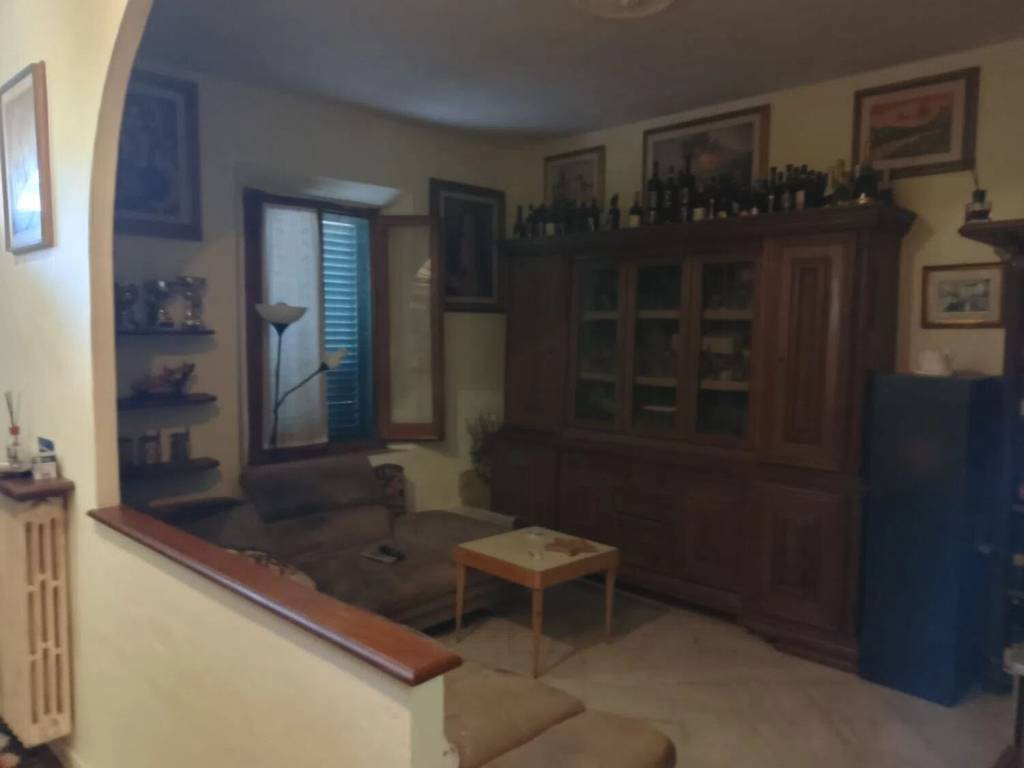 Appartamento a Campi bisenzio in Via Pistoiese - Foto 2