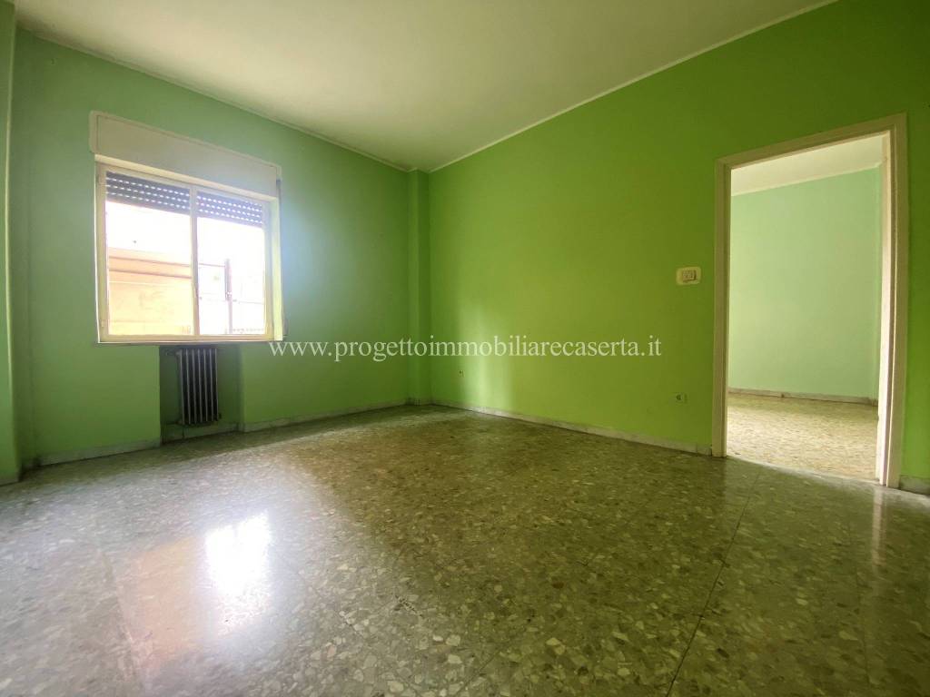 Appartamento a Caserta in Via Giulio Antonio Acquaviva - Foto 2