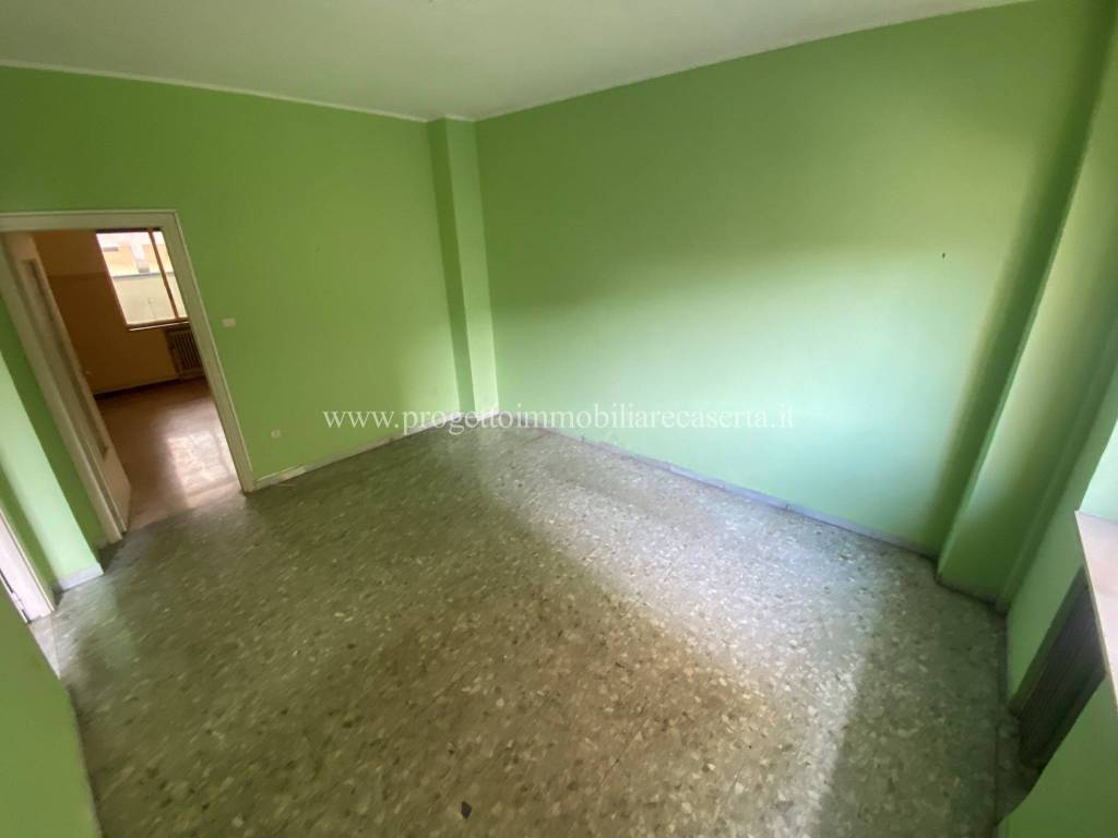 Appartamento a Caserta in Via Giulio Antonio Acquaviva - Foto 5