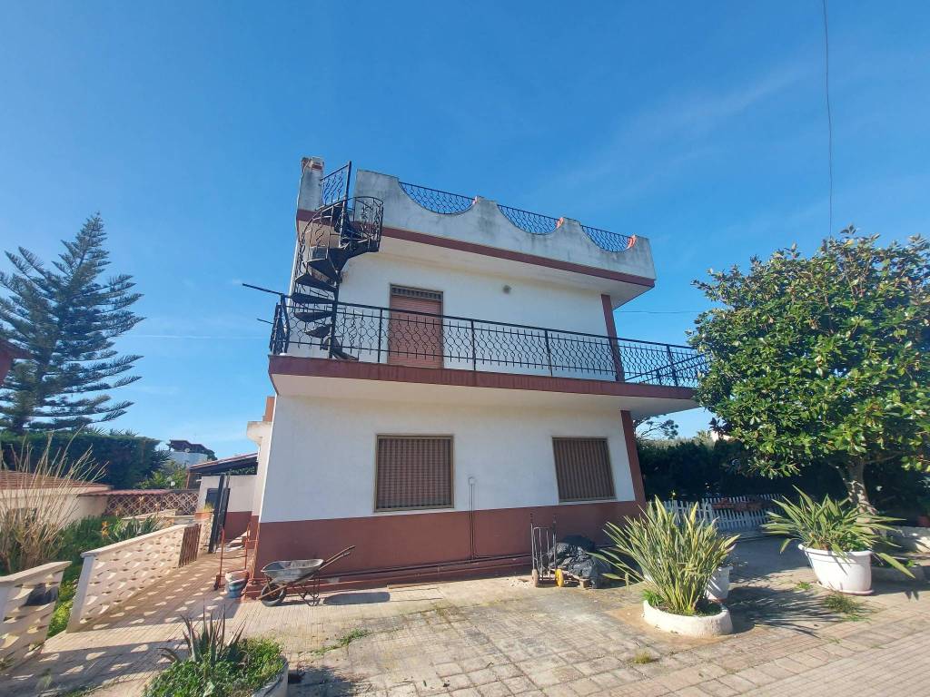 Villa a Leporano in Via Azalee - Foto 2